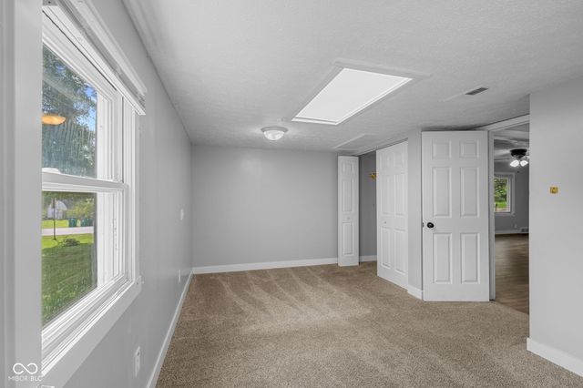 1075 S Morgantown Road, Greenwood, IN 46143