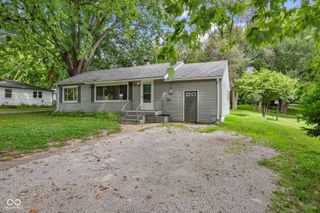 1075 S Morgantown Road, Greenwood, IN 46143