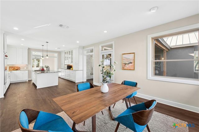 1276 Canyon Crossing View, Dripping Springs, TX 78620