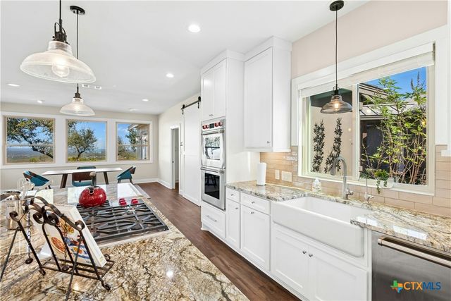 1276 Canyon Crossing View, Dripping Springs, TX 78620