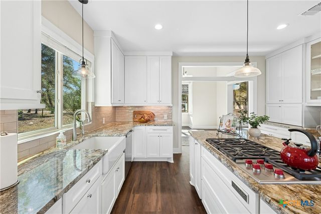 1276 Canyon Crossing View, Dripping Springs, TX 78620