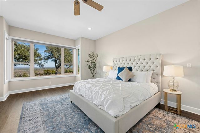 1276 Canyon Crossing View, Dripping Springs, TX 78620