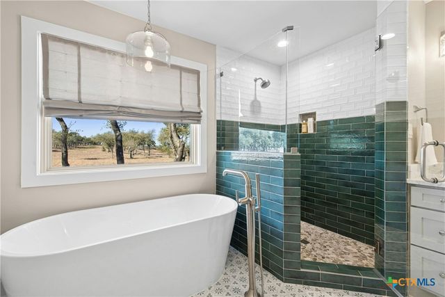 1276 Canyon Crossing View, Dripping Springs, TX 78620