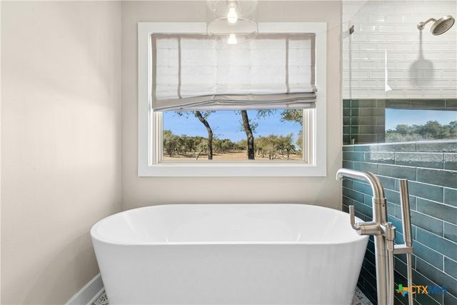 1276 Canyon Crossing View, Dripping Springs, TX 78620