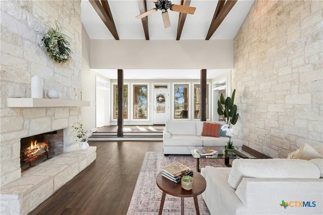 1276 Canyon Crossing View, Dripping Springs, TX 78620