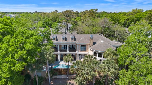 14 Dove St, Hilton Head Island, SC 29928