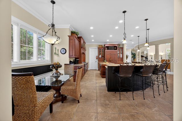 14 Dove St, Hilton Head Island, SC 29928