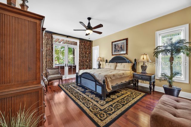 14 Dove St, Hilton Head Island, SC 29928