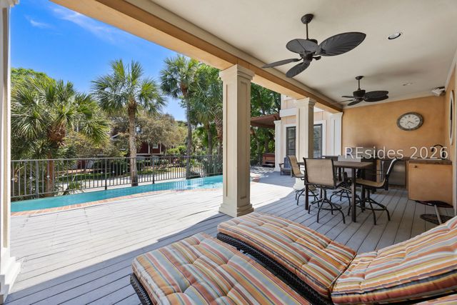 14 Dove St, Hilton Head Island, SC 29928