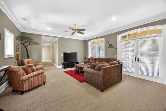 14 Dove St, Hilton Head Island, SC 29928