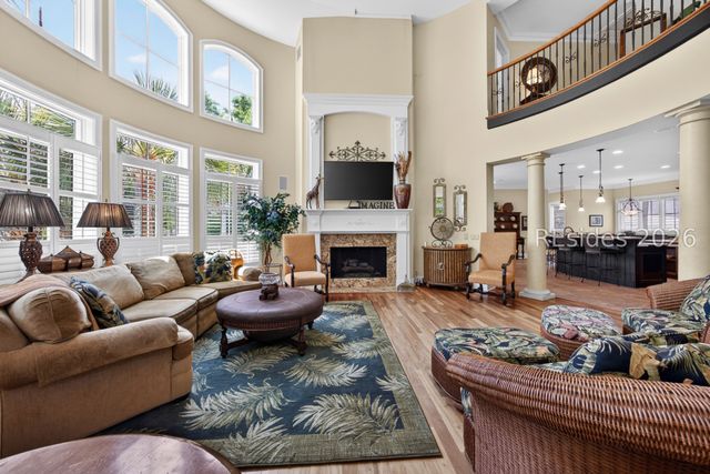 14 Dove St, Hilton Head Island, SC 29928