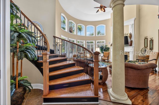 14 Dove St, Hilton Head Island, SC 29928