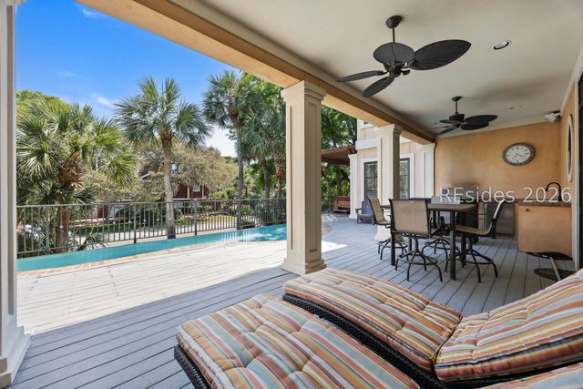 14 Dove St, Hilton Head Island, SC 29928