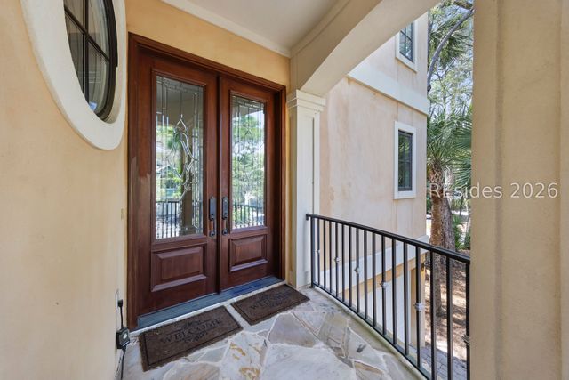 14 Dove St, Hilton Head Island, SC 29928