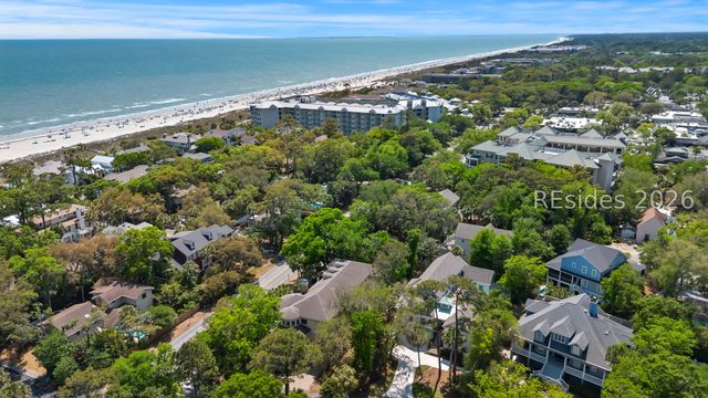 14 Dove St, Hilton Head Island, SC 29928