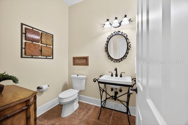 14 Dove St, Hilton Head Island, SC 29928