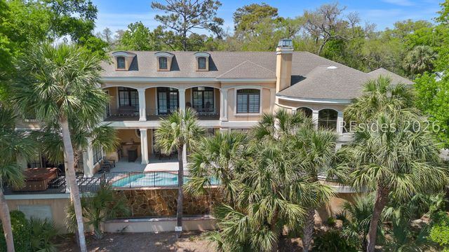 14 Dove St, Hilton Head Island, SC 29928