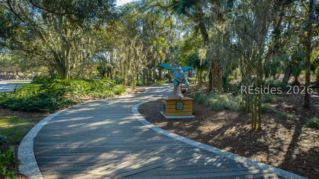 14 Dove St, Hilton Head Island, SC 29928
