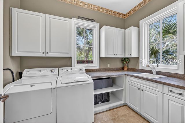 14 Dove St, Hilton Head Island, SC 29928