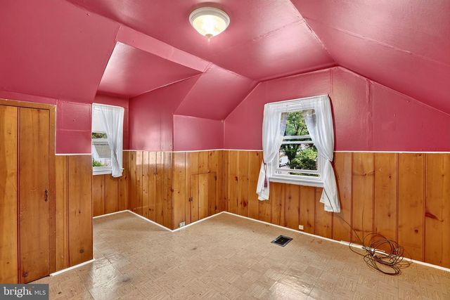 303 WYNNEWOOD RD, Ewing, NJ 08628