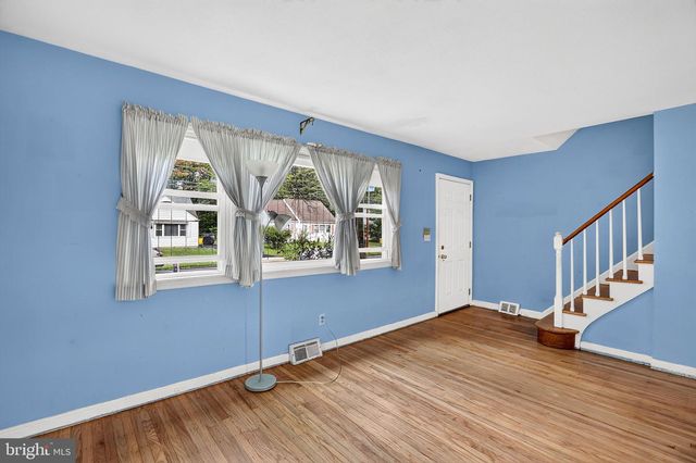303 WYNNEWOOD RD, Ewing, NJ 08628