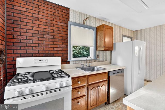 303 WYNNEWOOD RD, Ewing, NJ 08628