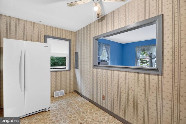 303 WYNNEWOOD RD, Ewing, NJ 08628