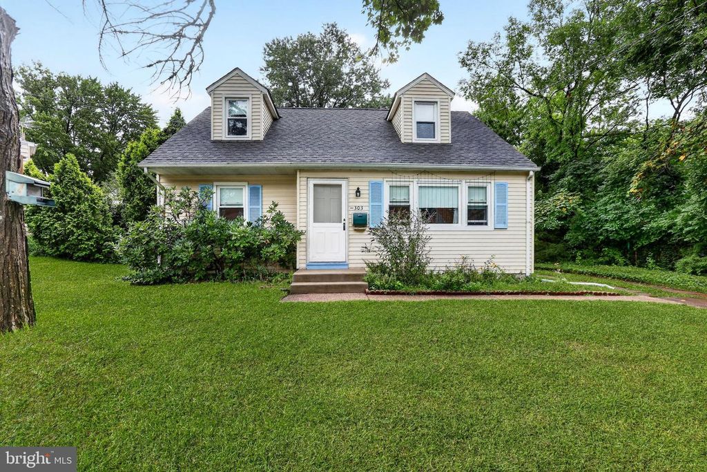 303 WYNNEWOOD RD, Ewing, NJ 08628