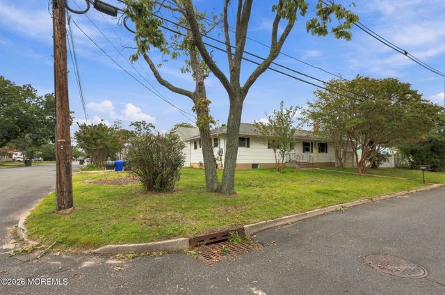 215 Huxley Drive, Brick, NJ 08723