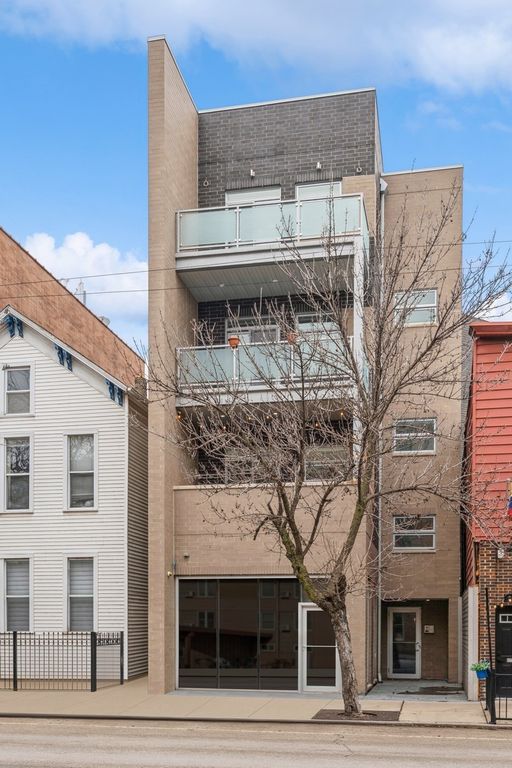 2918 N Lakewood Avenue 1, Chicago, IL 60657