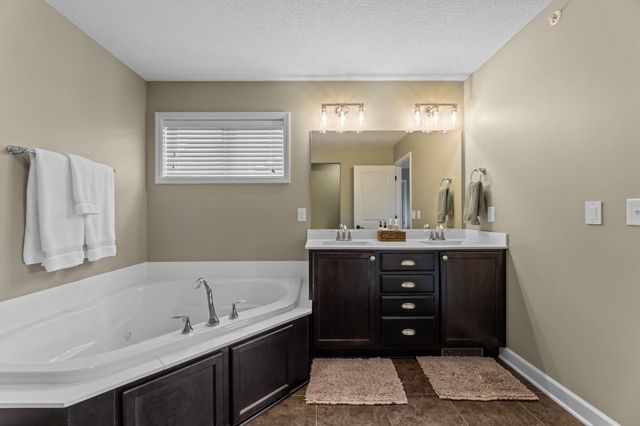 15271 Creekside Lane, Dayton, MN 55369