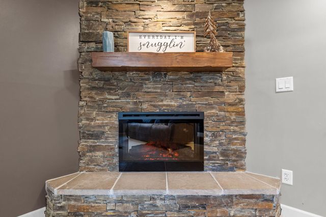 15271 Creekside Lane, Dayton, MN 55369