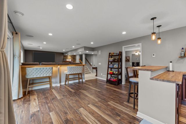 15271 Creekside Lane, Dayton, MN 55369
