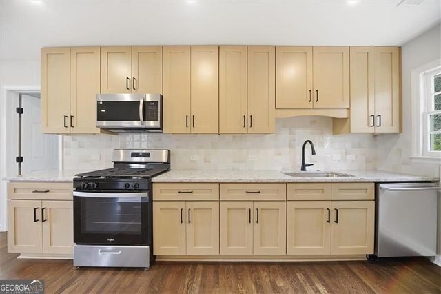 2283 Scotty Circle, Decatur, GA 30032