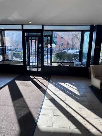 20 Wendell Street 33B, Hempstead, NY 11550