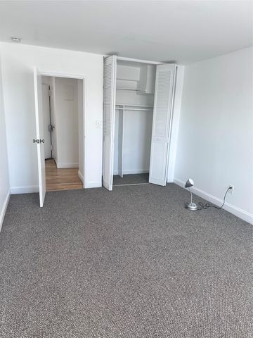 20 Wendell Street 33B, Hempstead, NY 11550