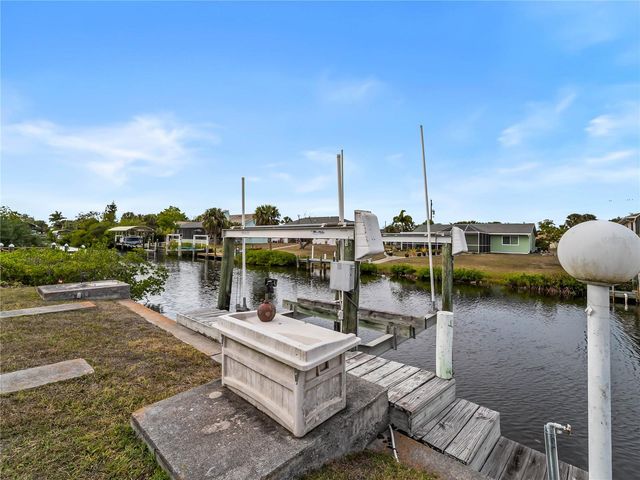 18662 ARAPAHOE CIRCLE, Port Charlotte, FL 33948