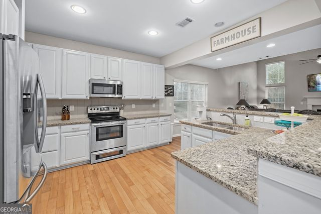 7840 Keepsake Lane, Flowery Branch, GA 30542