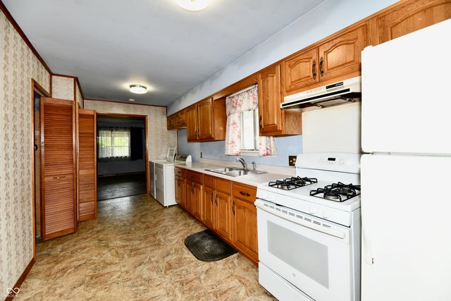 2748 S Lyons Avenue, Indianapolis, IN 46241