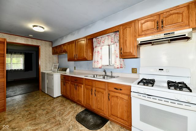 2748 S Lyons Avenue, Indianapolis, IN 46241