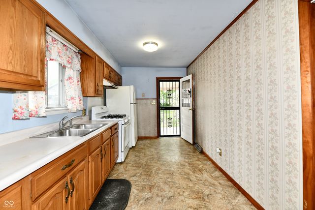 2748 S Lyons Avenue, Indianapolis, IN 46241