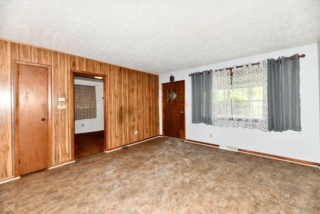 2748 S Lyons Avenue, Indianapolis, IN 46241