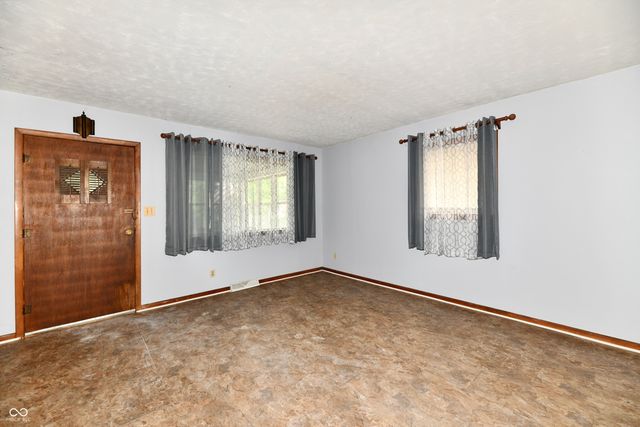 2748 S Lyons Avenue, Indianapolis, IN 46241