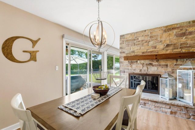 14465 Lindsay DRIVE, Brookfield, WI 53005
