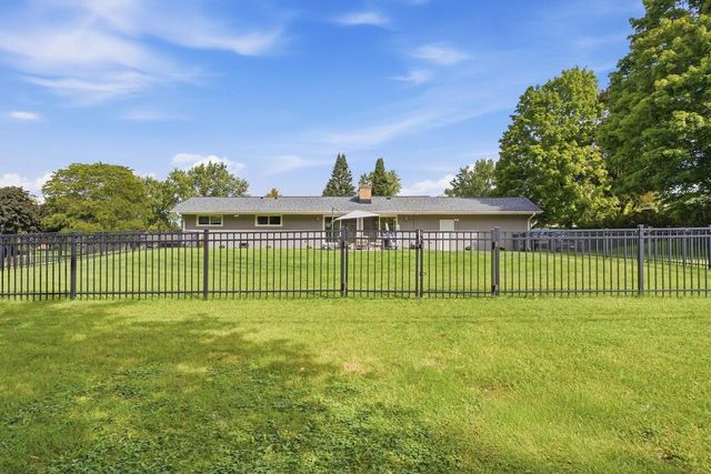 14465 Lindsay DRIVE, Brookfield, WI 53005