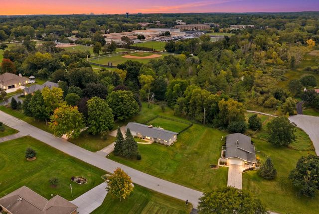 14465 Lindsay DRIVE, Brookfield, WI 53005