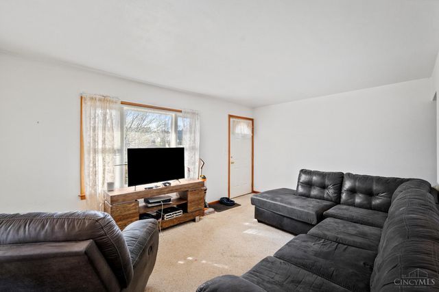 142 Barrington Drive, Hamilton, OH 45013