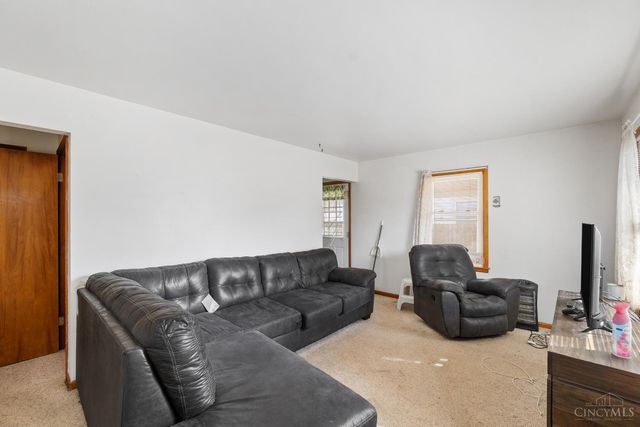 142 Barrington Drive, Hamilton, OH 45013