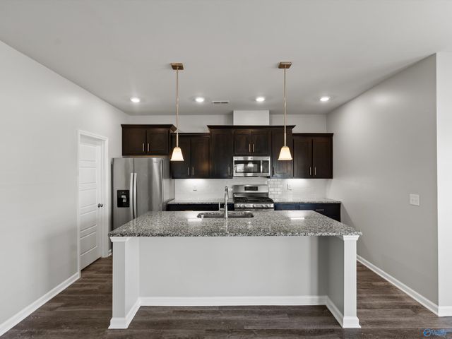 103 Rose Valley Drive, New Market, AL 35761