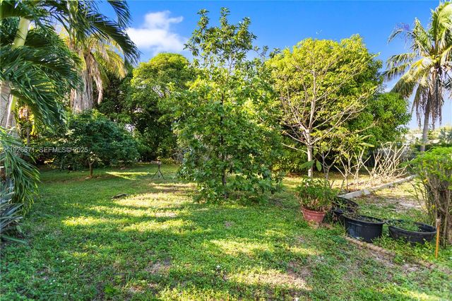 425 NW 7th Ter, Fort Lauderdale, FL 33311